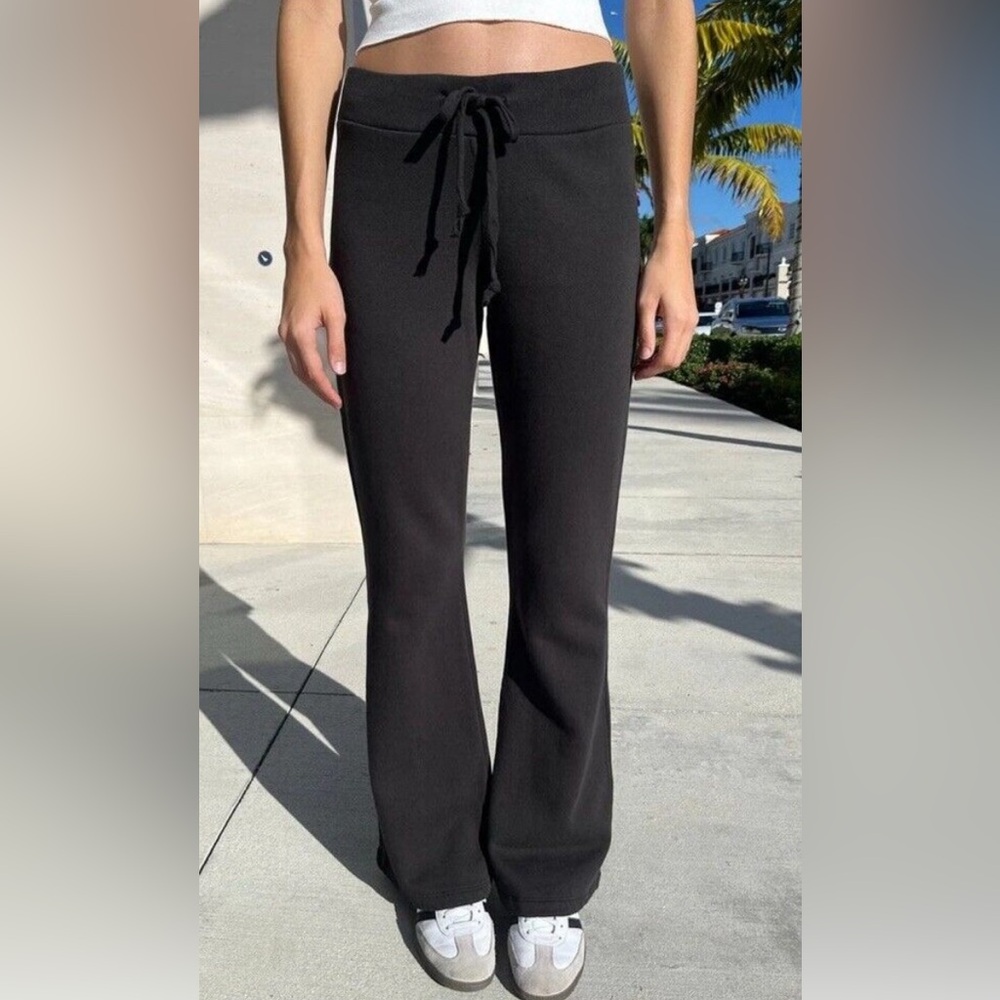 Brandy Melville flared leggings